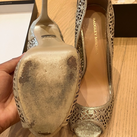 Gold Badgley Mischka lace heels - Picture 2 of 6